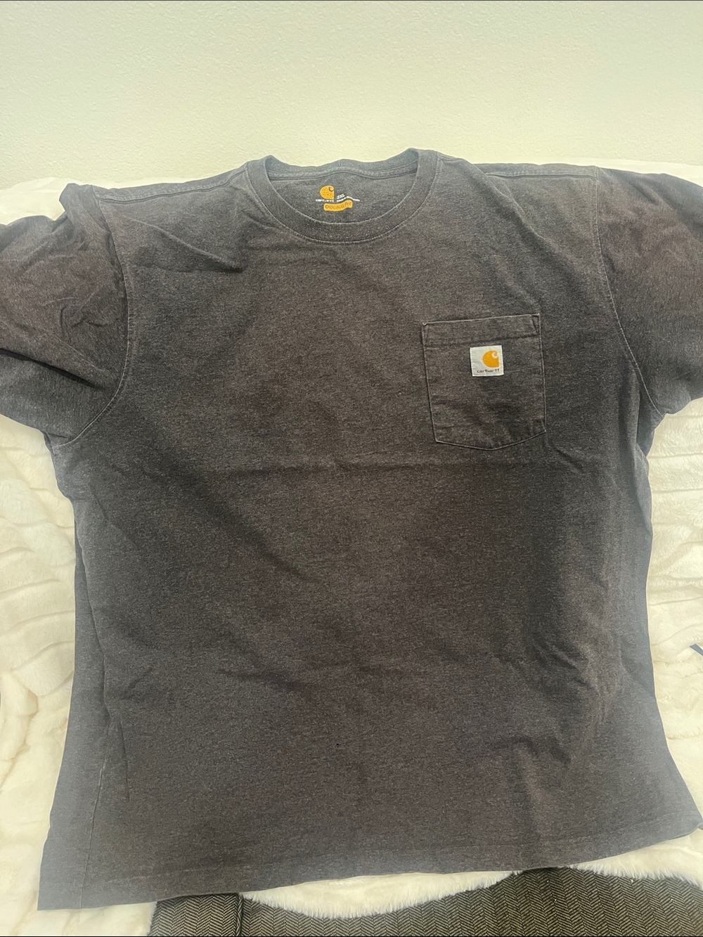 Carhartt Menโs Charcoal Short-Sleeve Pocket Tee with Logo Patch